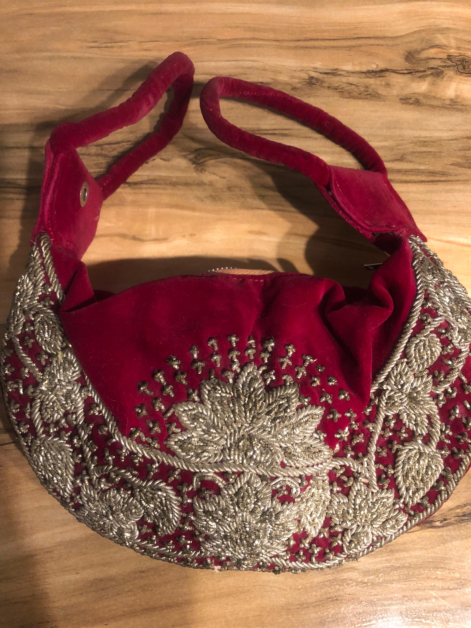 کیف عتیقه ۷۰ ساله